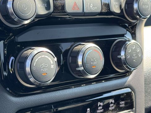 New 2026 RAM 1500 Express AWD/4WD image 5