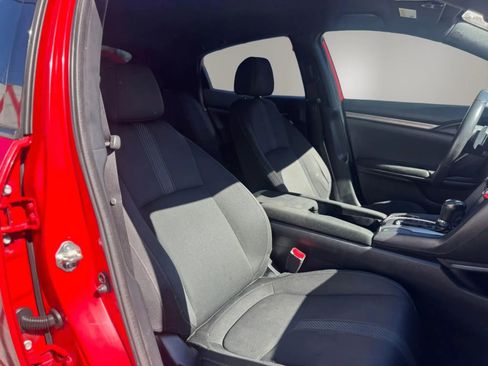 Used 2018 Honda Civic Sport image 10