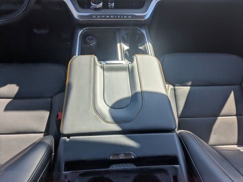 New 2025 Ford Expedition Tremor image 19