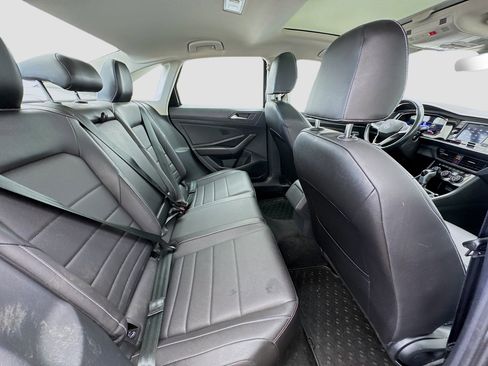 Used 2023 Volkswagen Jetta SE FWD image 18