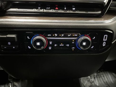 Used 2024 Chevrolet Silverado 3500 LT image 20