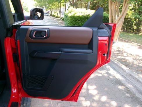 Used 2024 Ford Bronco Outer Banks AWD/4WD image 24