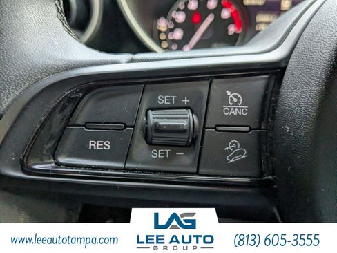 Used 2021 Alfa Romeo Giulia Ti w/ Nero Edizione image 23