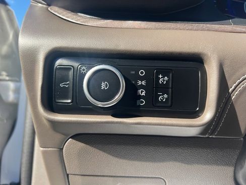 Used 2023 Ford Explorer Platinum w/ Technology Package image 27