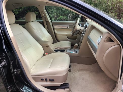 Used 2007 Lincoln MKZ image 15