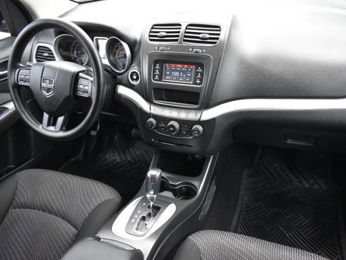 Used 2020 Dodge Journey SE FWD image 20