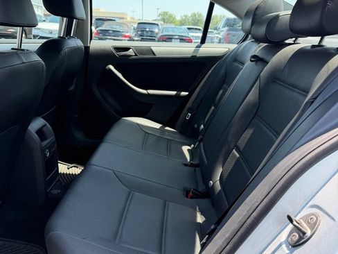 Used 2013 Volkswagen Jetta SE FWD image 13