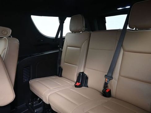 Used 2023 Chevrolet Suburban Premier w/ Premium Package AWD/4WD image 20