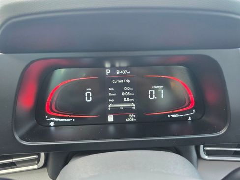 Used 2025 Hyundai Elantra Sport FWD image 7