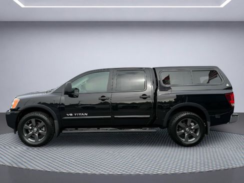 Used 2015 Nissan Titan SV w/ SV Value Truck Package AWD/4WD image 4