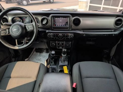 Used 2021 Jeep Wrangler Unlimited Sport AWD/4WD image 5