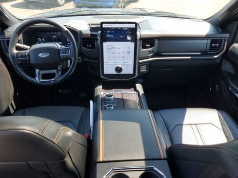 Certified 2024 Ford Expedition Platinum AWD/4WD image 31