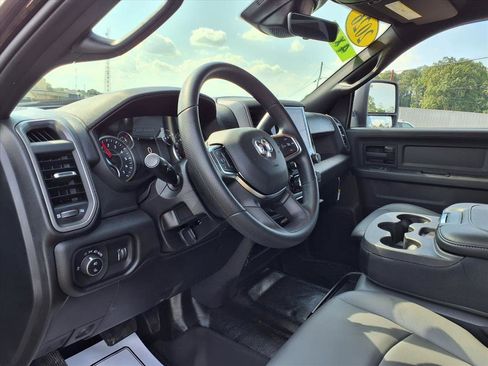 New 2026 RAM 2500 Tradesman w/ Chrome Appearance Group AWD/4WD image 13