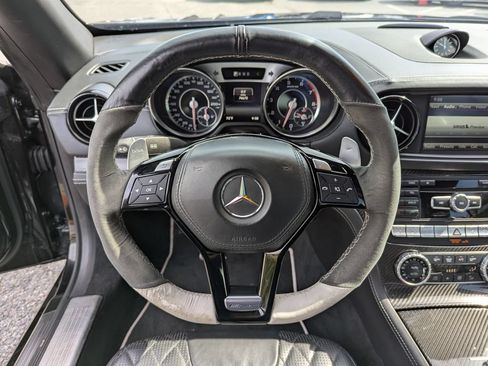 Used 2016 Mercedes-Benz SL 63 AMG image 17