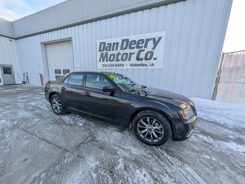 Used 2014 Chrysler 300 S image 35