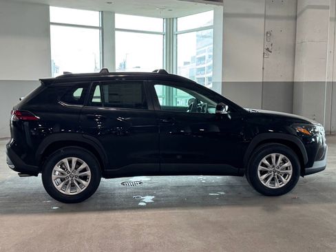 New 2026 Toyota Corolla Cross LE AWD/4WD image 10