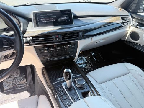 Used 2017 BMW X5 xDrive40e w/ Premium Package AWD/4WD image 11