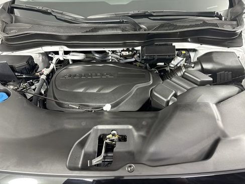 Certified 2025 Honda Ridgeline Sport image 28