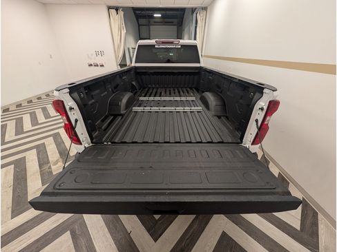 Used 2021 Chevrolet Silverado 2500 LT AWD/4WD image 24