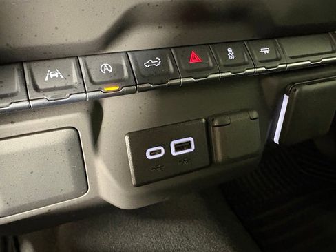 Used 2024 Chevrolet Silverado 1500 Custom RWD image 39