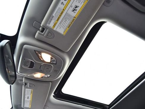 Used 2022 Jeep Compass Latitude w/ Sun and Sound Group image 22