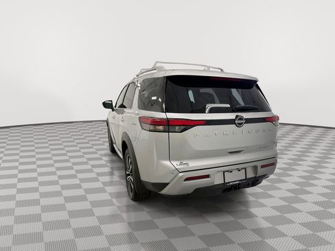 Certified 2025 Nissan Pathfinder Platinum w/ Cargo Package image 9