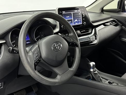 Used 2020 Toyota C-HR LE image 8