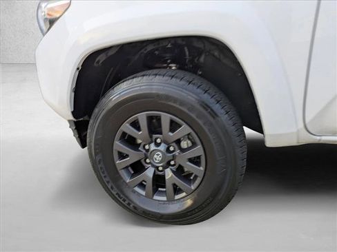 Certified 2021 Toyota Tacoma SR5 image 22
