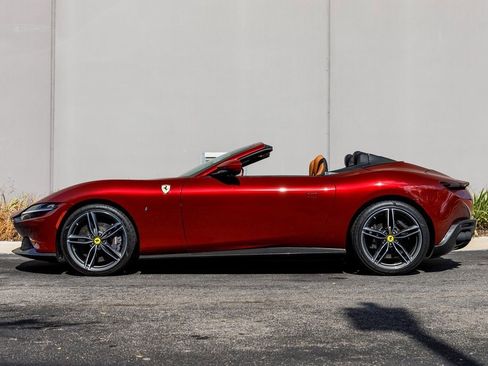 Used 2025 Ferrari Roma Spider image 2