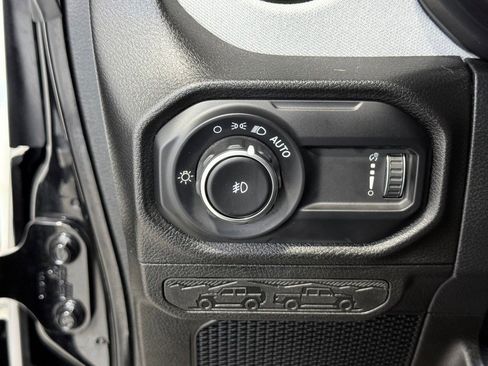 Certified 2024 Jeep Wrangler Willys image 41