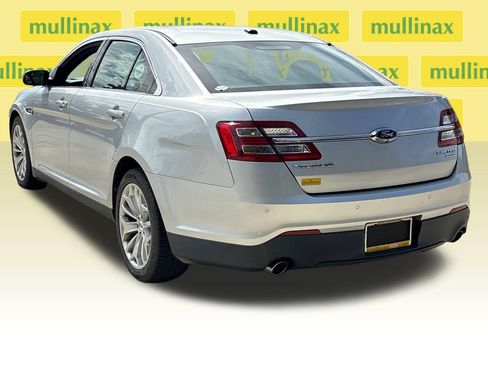 Used 2015 Ford Taurus Limited FWD image 8