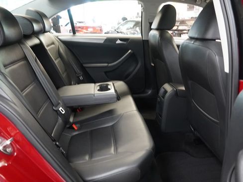 Used 2017 Volkswagen Jetta SE FWD image 31