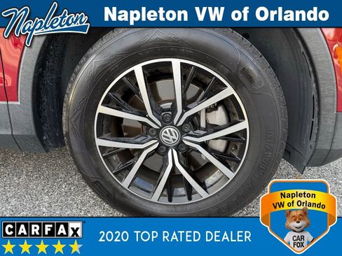 Used 2021 Volkswagen Tiguan SE image 9