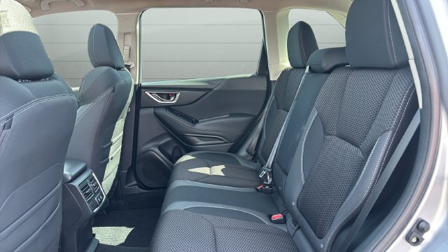 Used 2023 Subaru Forester Premium AWD/4WD image 25