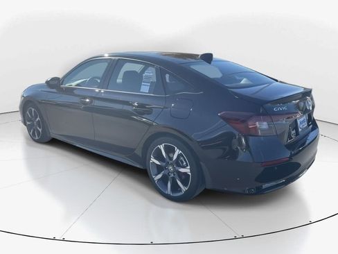 Used 2025 Honda Civic Sport Touring image 3