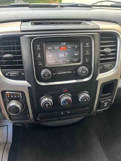 Used 2015 RAM 1500 Big Horn RWD image 10