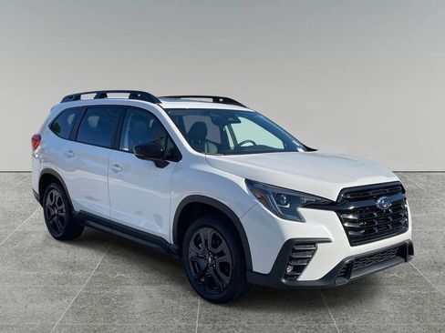 Certified 2025 Subaru Ascent Bronze Edition w/ Onyx Package image 6