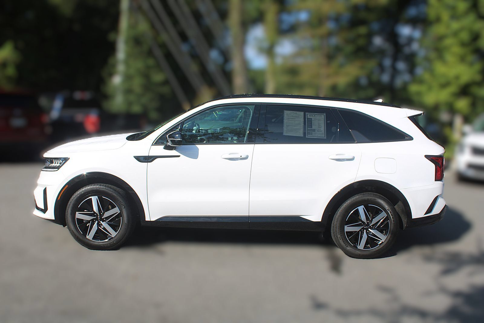 Certified 2023 Kia Sorento S w/ Panoramic Sunroof Package FWD image 5