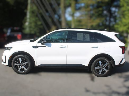 Certified 2023 Kia Sorento S w/ Panoramic Sunroof Package FWD image 5