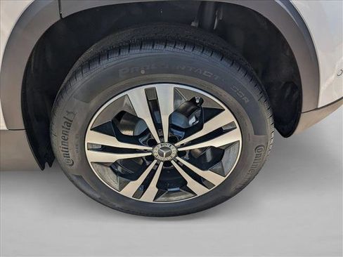 Certified 2025 Mercedes-Benz GLA 250 image 9