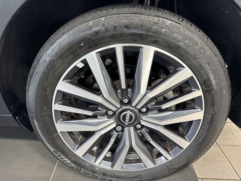 Certified 2024 Nissan Kicks SV FWD image 12