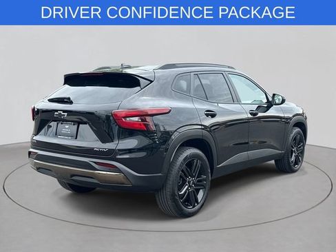 Used 2025 Chevrolet Trax ACTIV w/ Driver Confidence Package FWD image 35