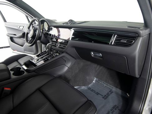 New 2026 Porsche Macan S image 31