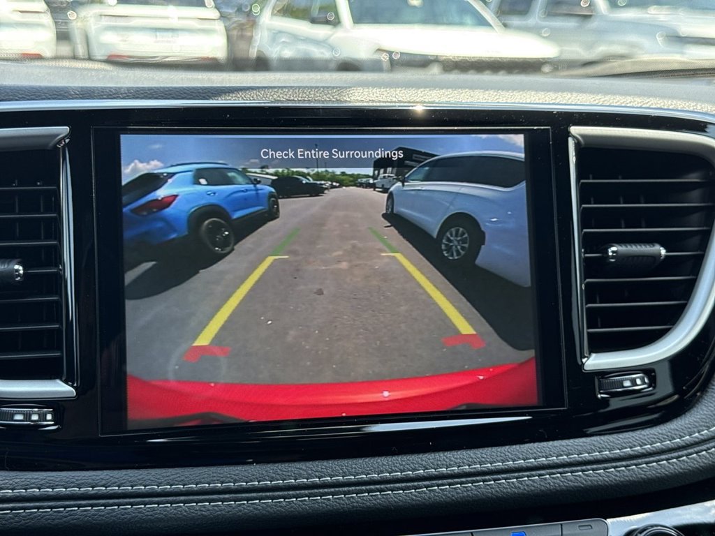 New 2027 Chrysler Pacifica Select FWD image 30