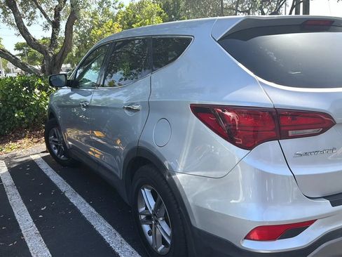 Used 2018 Hyundai Santa Fe Sport w/ Cargo Package FWD image 4