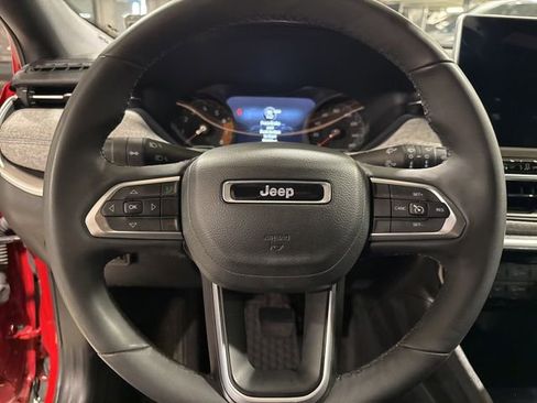 Used 2023 Jeep Compass Latitude w/ Convenience Group AWD/4WD image 7