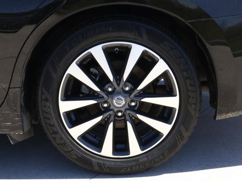 Used 2017 Nissan Altima 2.5 SV image 7
