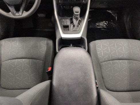 Used 2025 Toyota RAV4 XLE AWD/4WD image 16