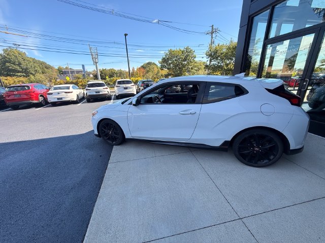 Used 2020 Hyundai Veloster Turbo R-Spec FWD image 4