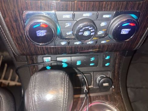 Used 2017 Chevrolet Traverse LT image 17